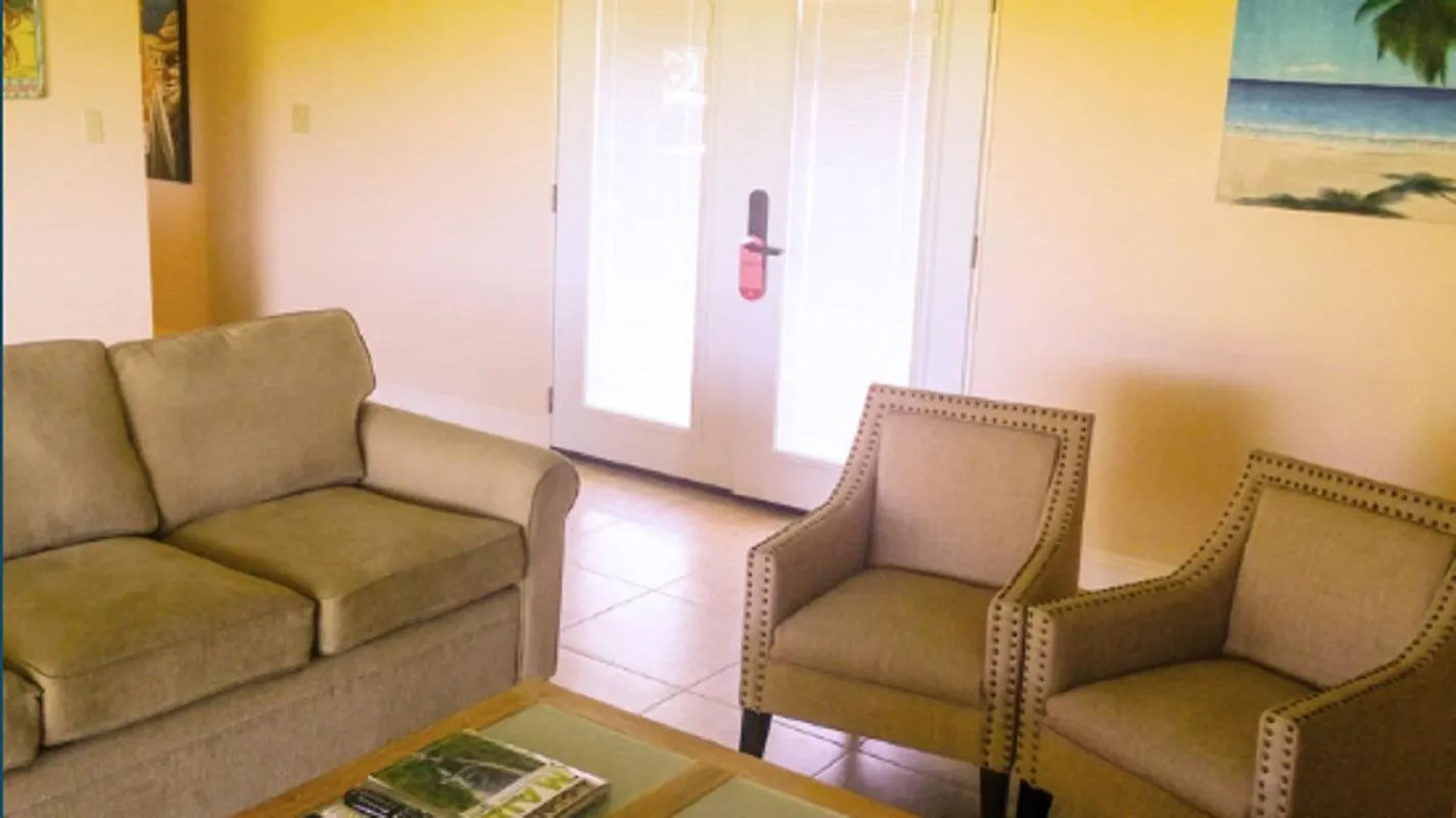 Royal Lahaina Resort & Bungalows
