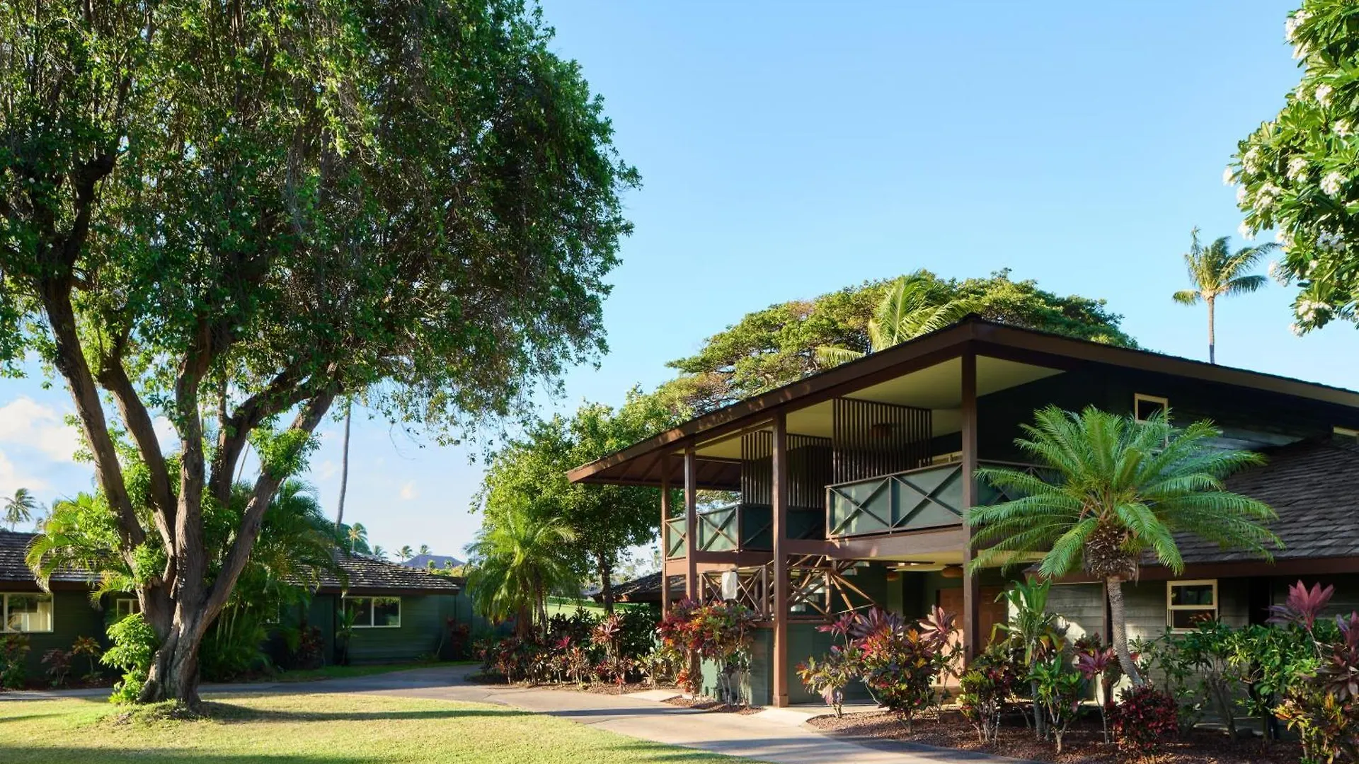 Royal Lahaina Resort & Bungalows USA