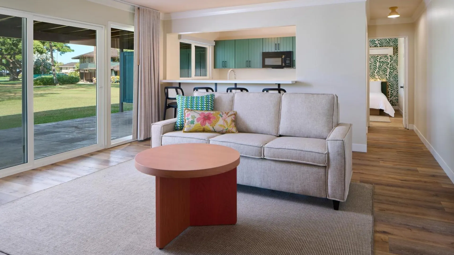 Royal Lahaina Resort & Bungalows