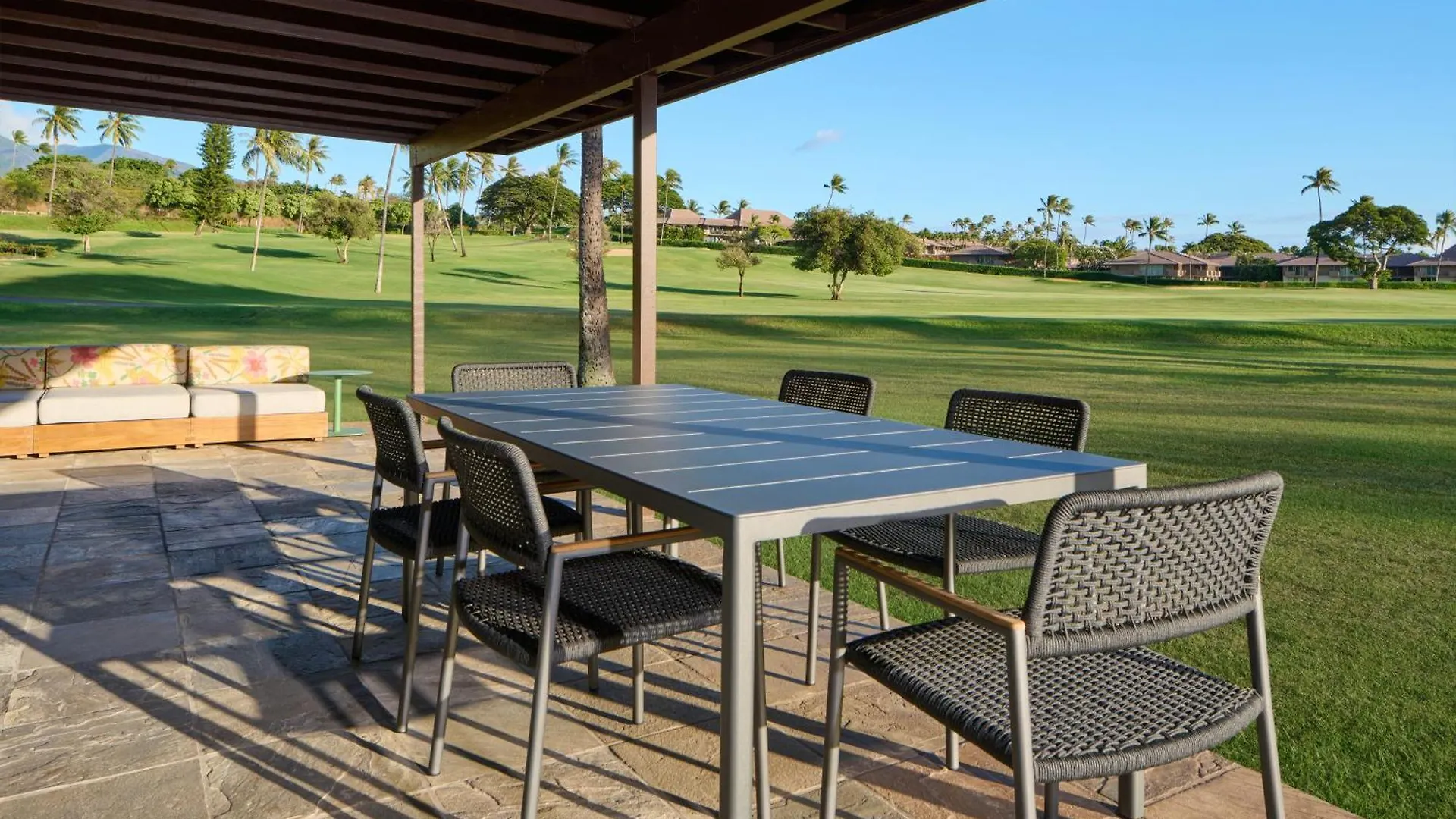 ****  Royal Lahaina Resort & Bungalows USA