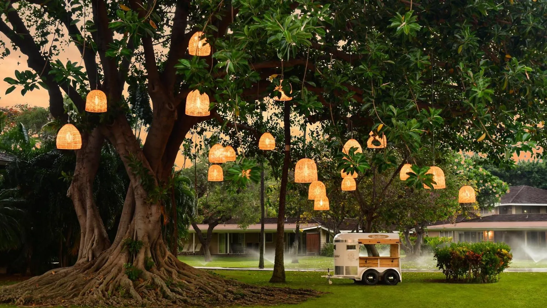 Royal Lahaina Resort & Bungalows 4*,