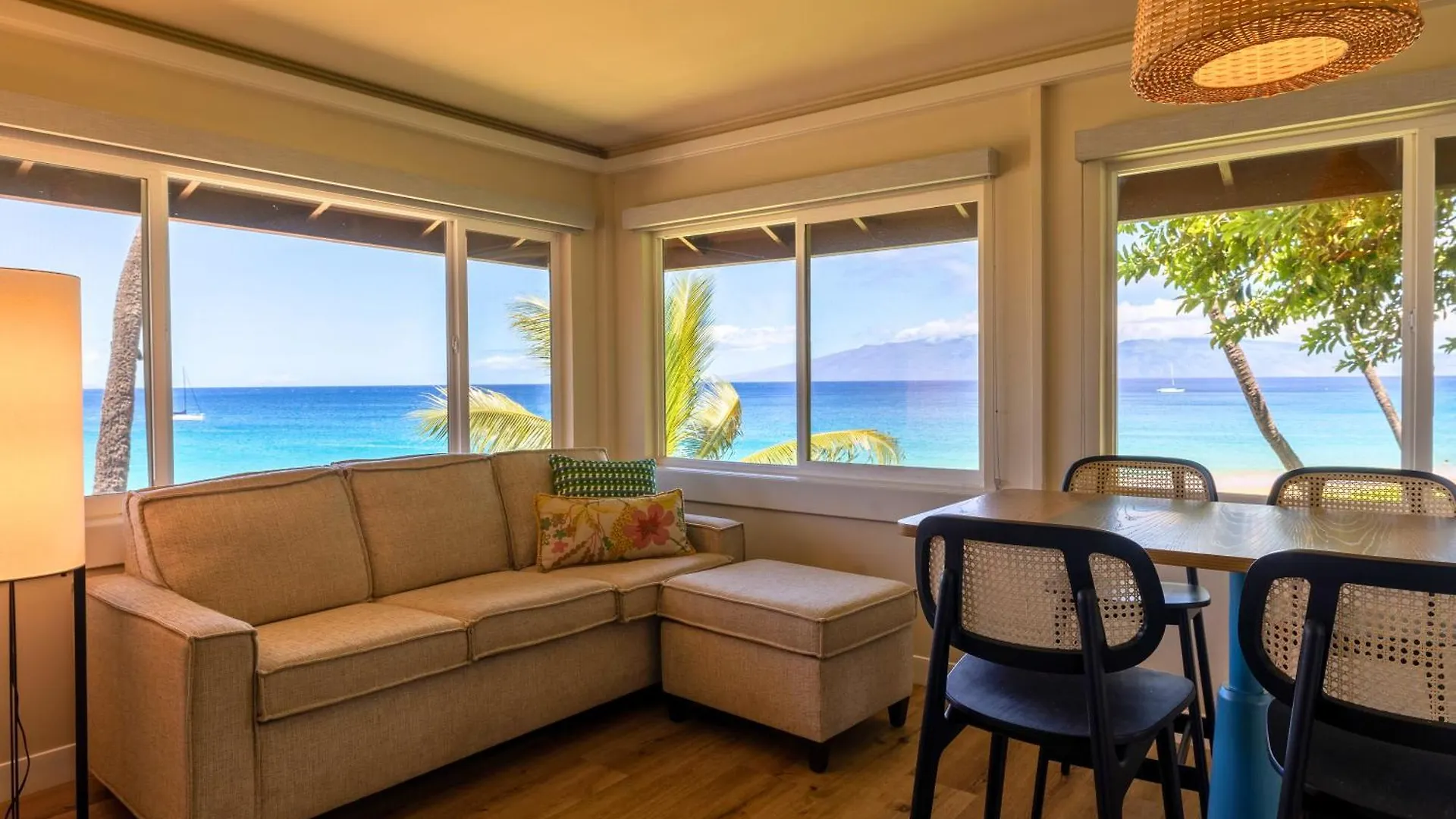 Royal Lahaina Resort & Bungalows