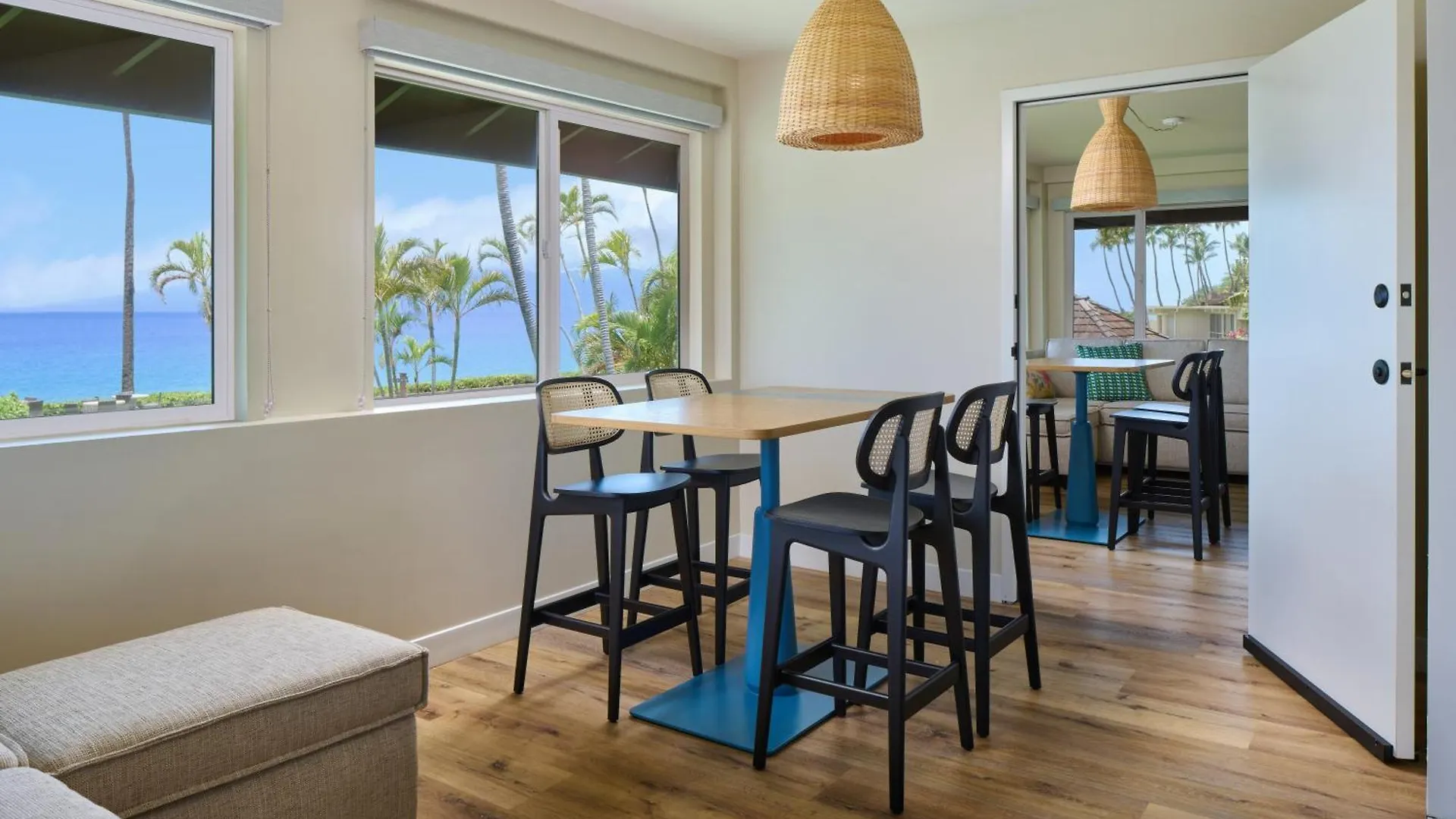 Royal Lahaina Resort & Bungalows