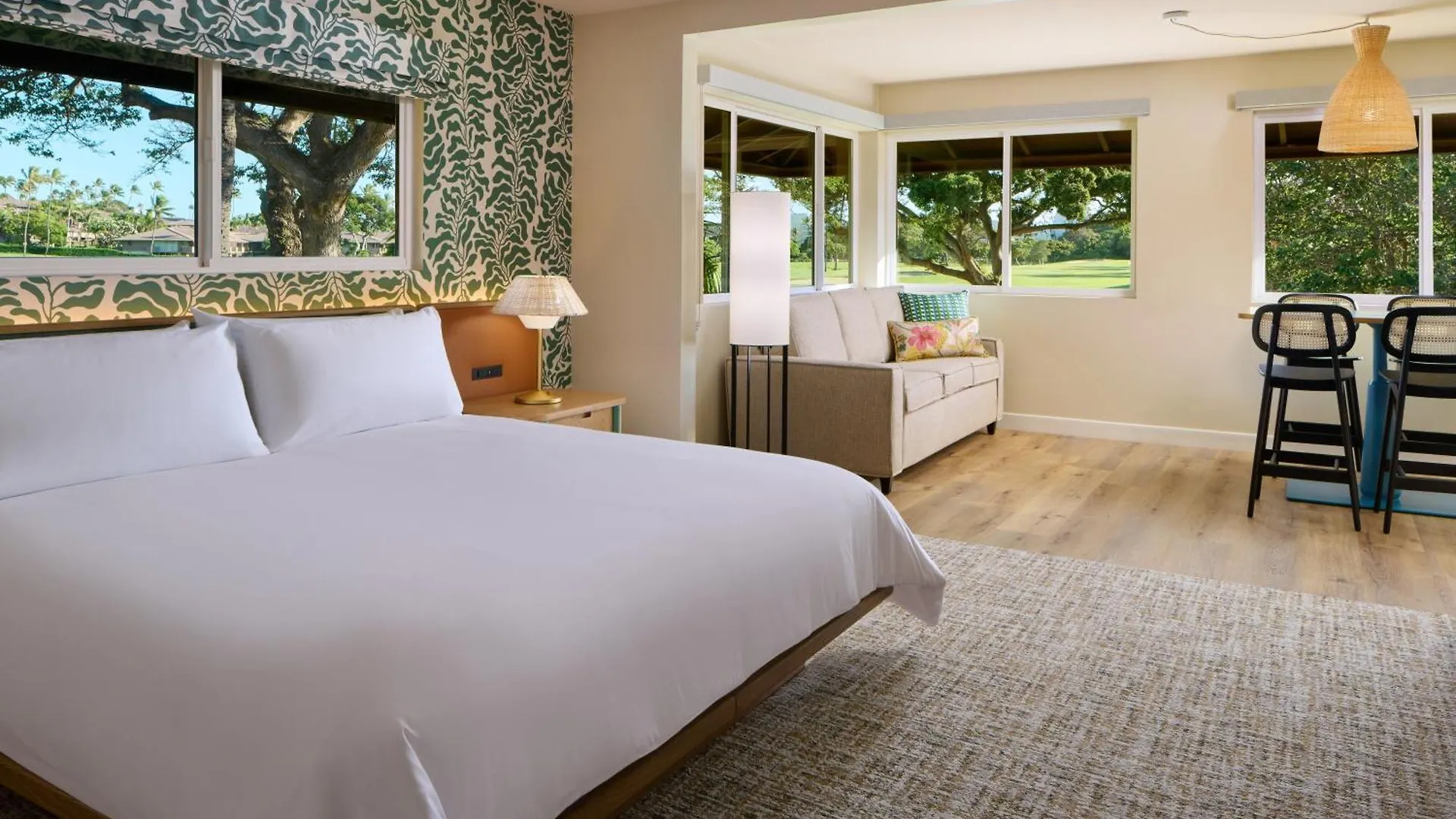 Royal Lahaina Resort & Bungalows