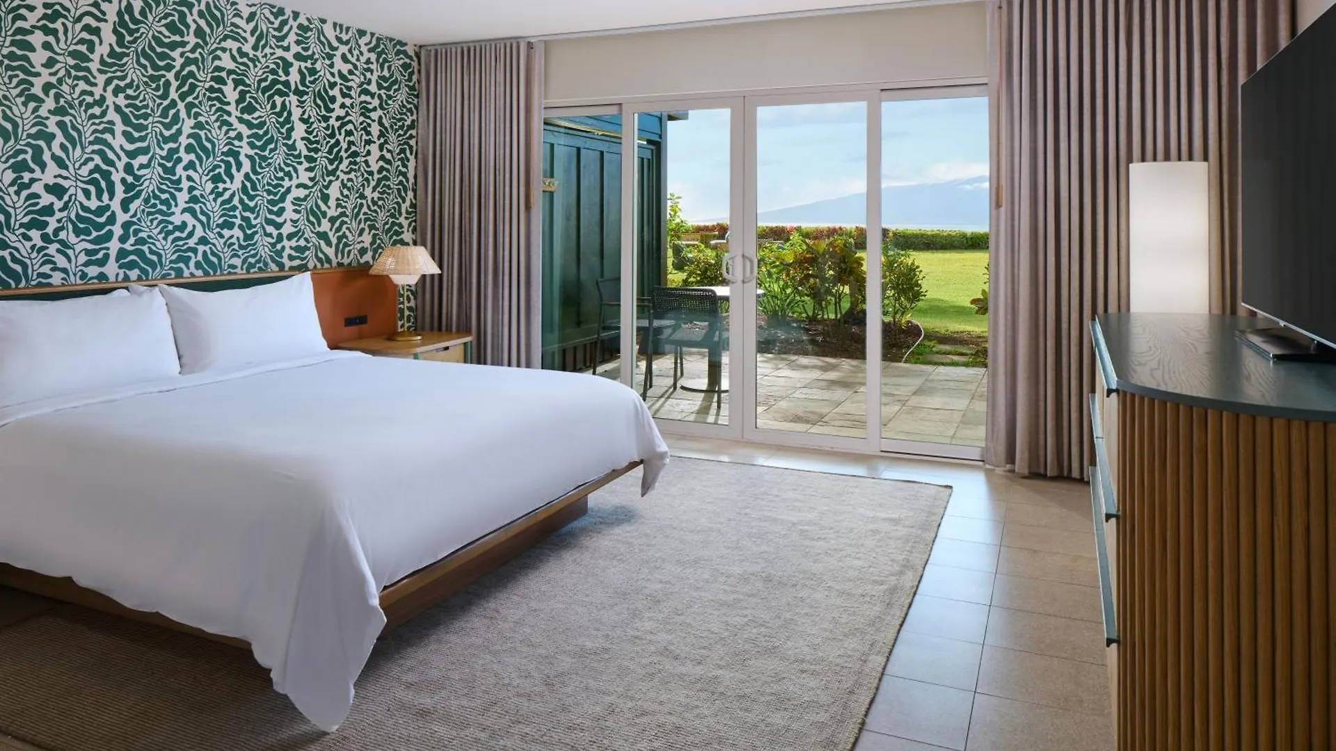 Royal Lahaina Resort & Bungalows 4*,