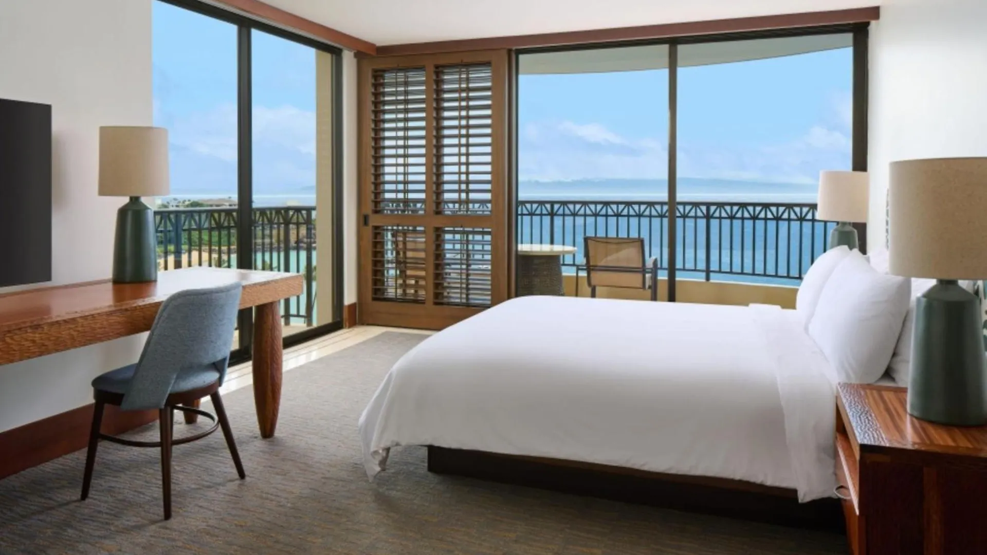 Royal Lahaina Resort & Bungalows
